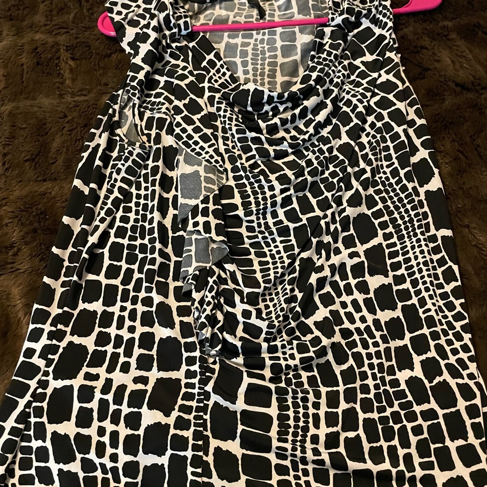 Black and White trendy blouse